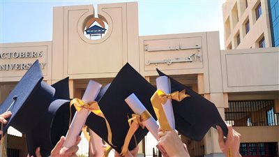 تفاقم أزمة شهادات التخرج بجامعة 6 أكتوبر وخريجو الصيدلة: 