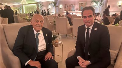 المسلماني يلتقي مجدي يعقوب في المتحف الكبير لبحث سرعة إنتاج قصة حياته