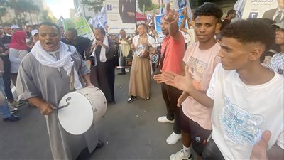  الطبل والمزمار البلدي شعار فرحة الأهالي بفوز نواب 2025 بالجولة الأولى