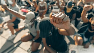 سبعون عامًا من النضال المشترك والتضامن الإنساني