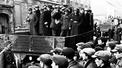 الدكتور محمد خالد القعيد يكتب : العرب يدفعون فاتورة الألمان