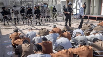 جهنم على الأرض.. منظمة حقوقية ترصد فظائع الاحتلال ضد الأسرى الفلسطينيين