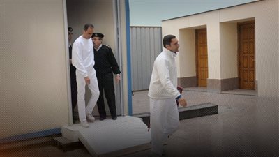 علاء مبارك والاخوان والسلفيين بالسجن.. ماذا طلب نجل الرئيس من وفد الجماعة ؟