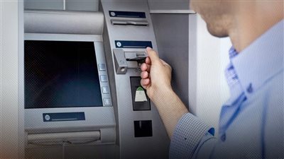 شكاوى من خروج ماكينات الصرف الآلي للبنوك من الخدمة.. مصادر: الاقبال تاريخي النهاردة  