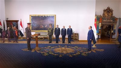 الوزراء الجدد يحلفون اليمين الدستورية أمام السيسي والفريق أشرف زاهر يتولى «الدفاع»