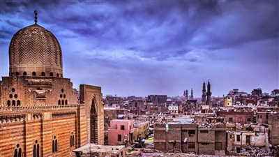 ما القصة الحقيقية وراء اسم حي الدرب الأحمر ؟