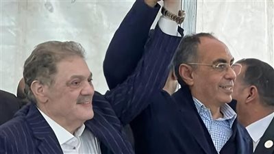 أزمة جديدة في بيت الأمة.. قيادات تاريخية بـ