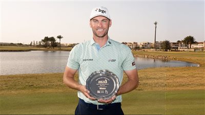  الويلزي جاك ديفيدسون بطل مراسي 2 للجولف 