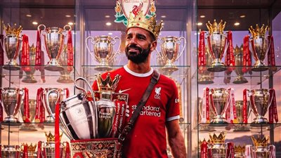 لن تسير وحدك أبدًا.. مش مجرد لاعب بيمشي محمد صلاح بيسيب حتة من قلب ليفربول
